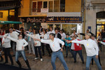 Flash mob lumineuse place Carami