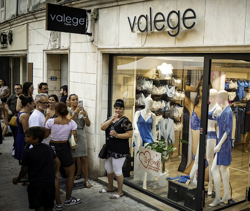 Lingerie Valège Brignoles ©Anna Wieczorek