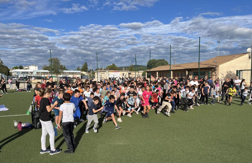 900 écoliers aux Virades de l'Espoir Ville de Brignoles