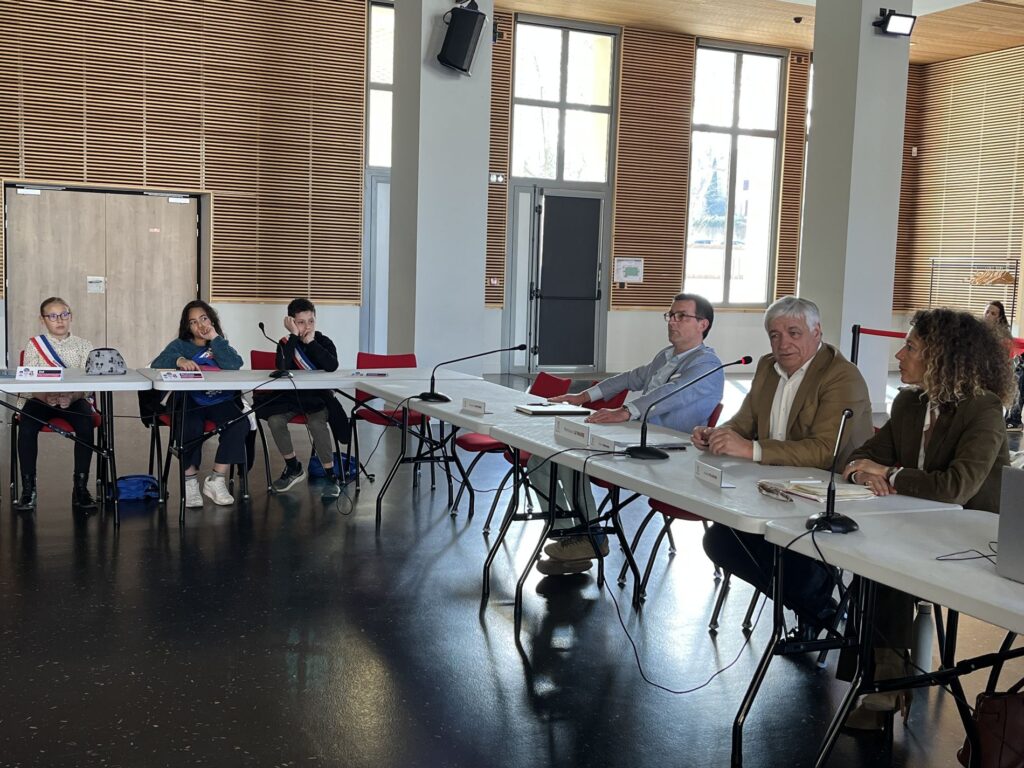 Conseil municipal des jeunes : des idées et des projets Ville de Brignoles