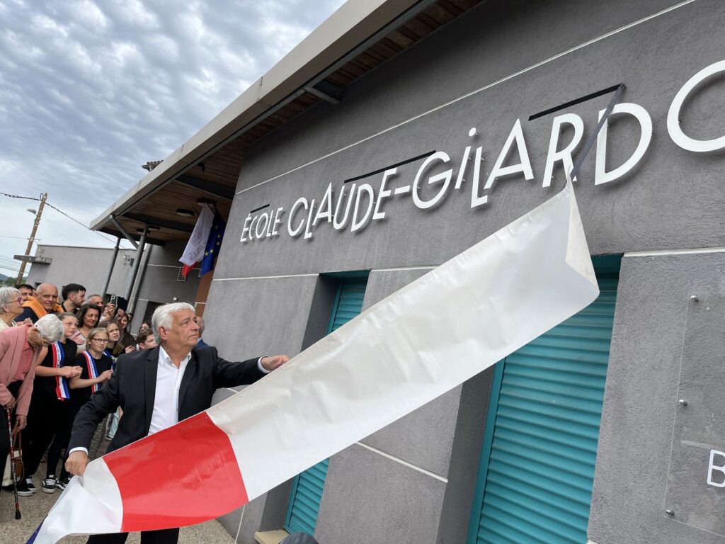 Les Censiés : l'école prend le nom de Claude Gilardo Ville de Brignoles