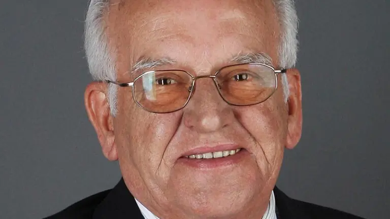 Les Censiés : l'école prend le nom de Claude Gilardo Ville de Brignoles