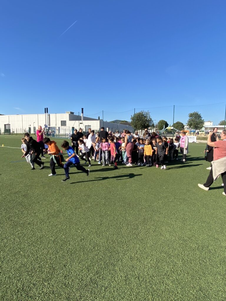 890 écoliers courent pour la solidarité lors des Virades de l’Espoir à Brignoles Ville de Brignoles