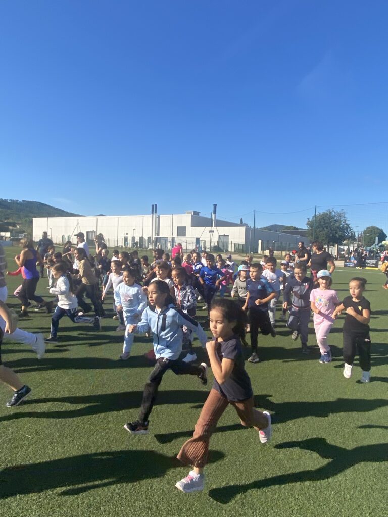 890 écoliers courent pour la solidarité lors des Virades de l’Espoir à Brignoles Ville de Brignoles