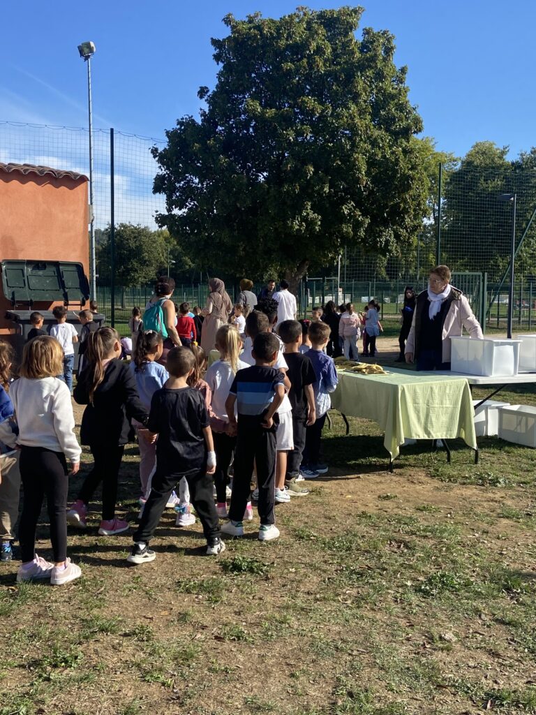 890 écoliers courent pour la solidarité lors des Virades de l’Espoir à Brignoles Ville de Brignoles