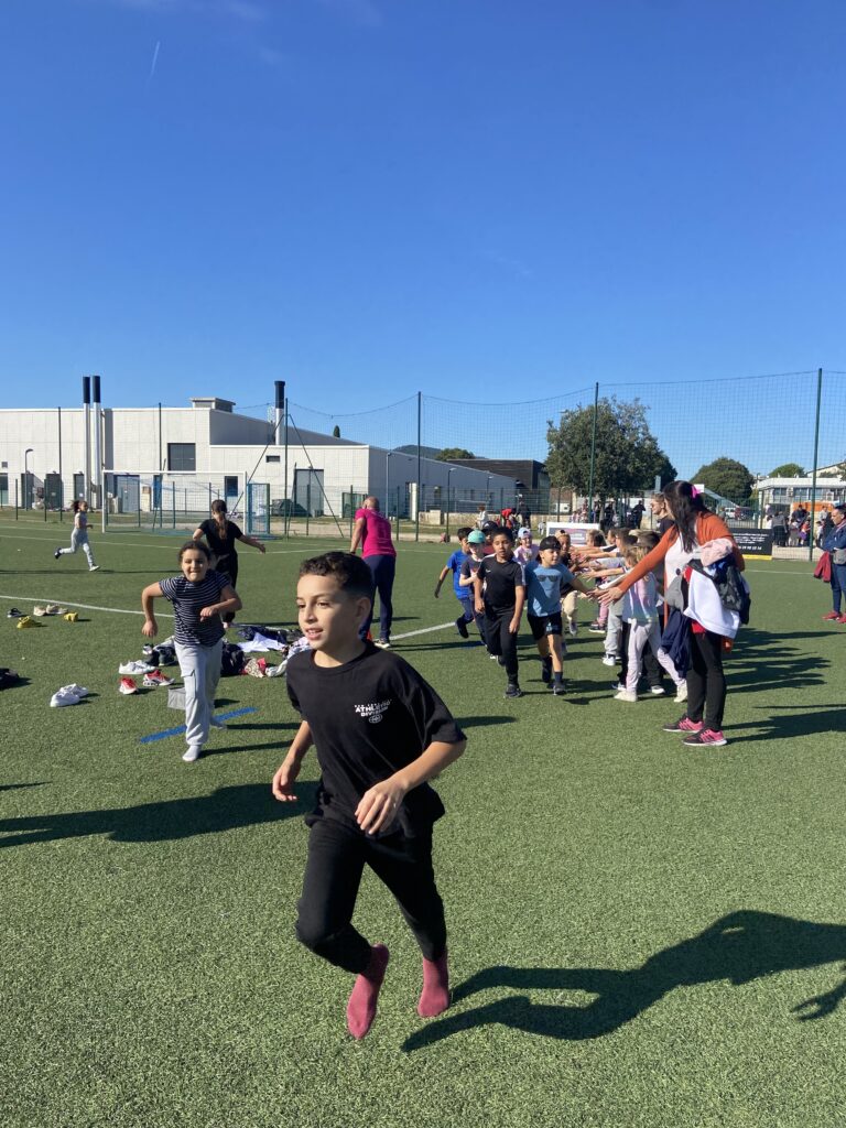 890 écoliers courent pour la solidarité lors des Virades de l’Espoir à Brignoles Ville de Brignoles