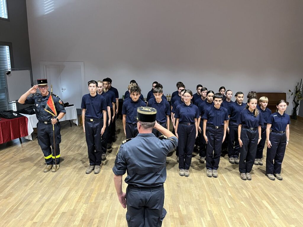 Cadets du RIISC7 : remise de fanion à la 9ème promo Ville de Brignoles