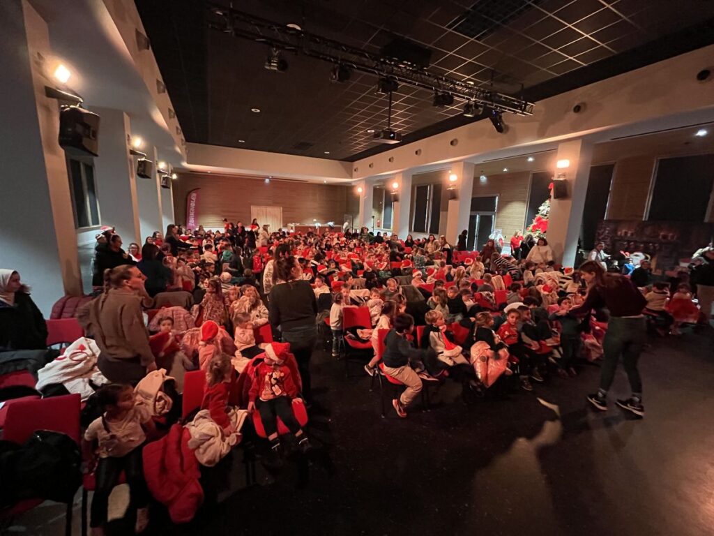 Père Noël en avance pour les écoles maternelles Ville de Brignoles