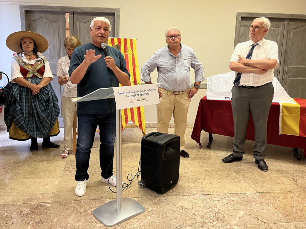 Brignoles, officiellement ciéuta mistralenco Ville de Brignoles