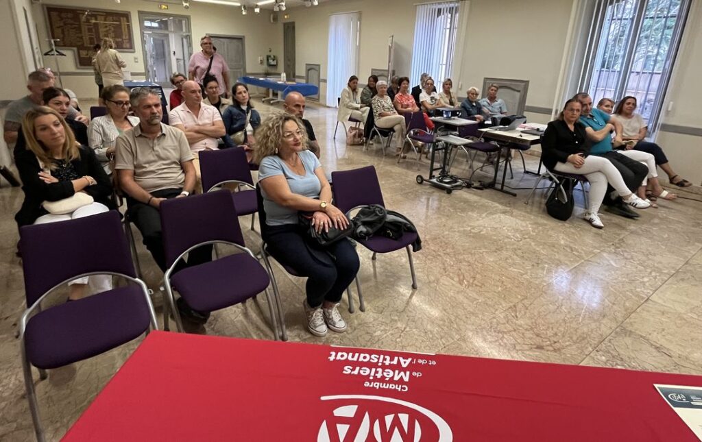 Artisanat : une charte pour l’économie de proximité Ville de Brignoles Artisanat : une charte pour l’économie de proximité Ville de Brignoles